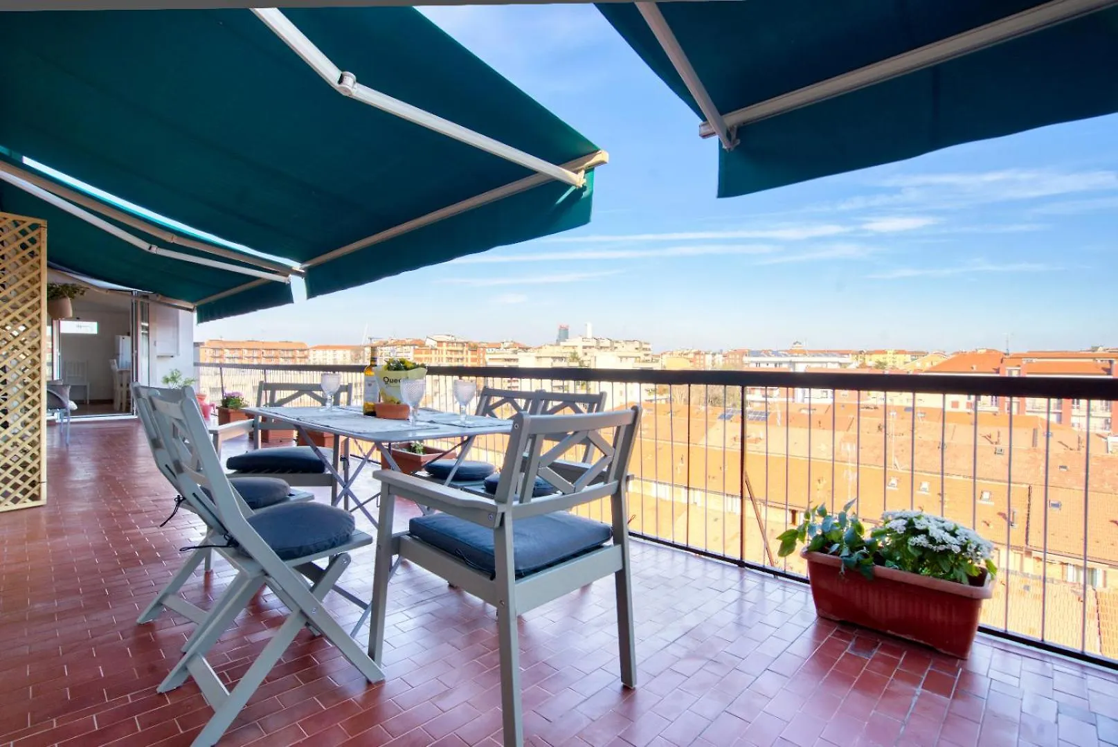 Spacious Penthouse With Panoramic Terrace - 20 Minutes From San Siro & Duomo Mediolan Włochy